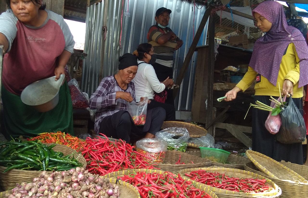 Harga Komoditas Cabai di Brebes Merangkak Naik