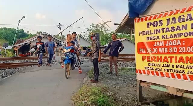 Awas! 54 Perlintasan KA di Brebes Tanpa Palang Pintu, Beberapa Tanpa Penjaga