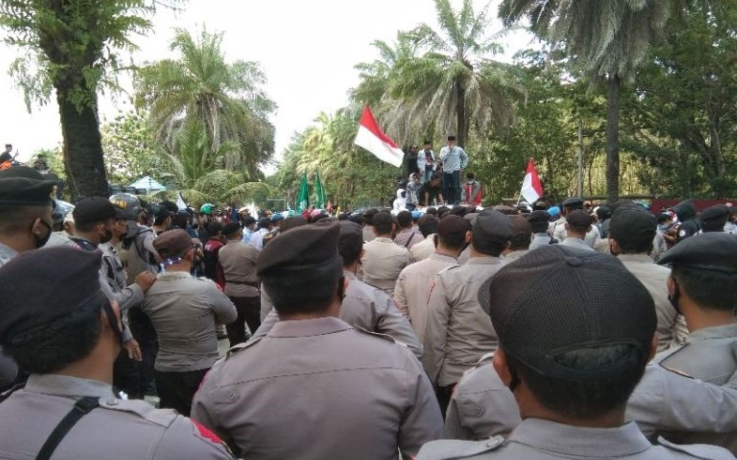 Perwira Brimob Gugur saat Pengamanan Demo Serentak 11 April