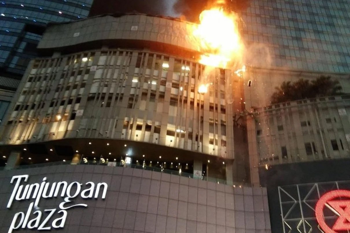 Penyebab Kebakaran Tunjungan Plaza Surabaya Terungkap