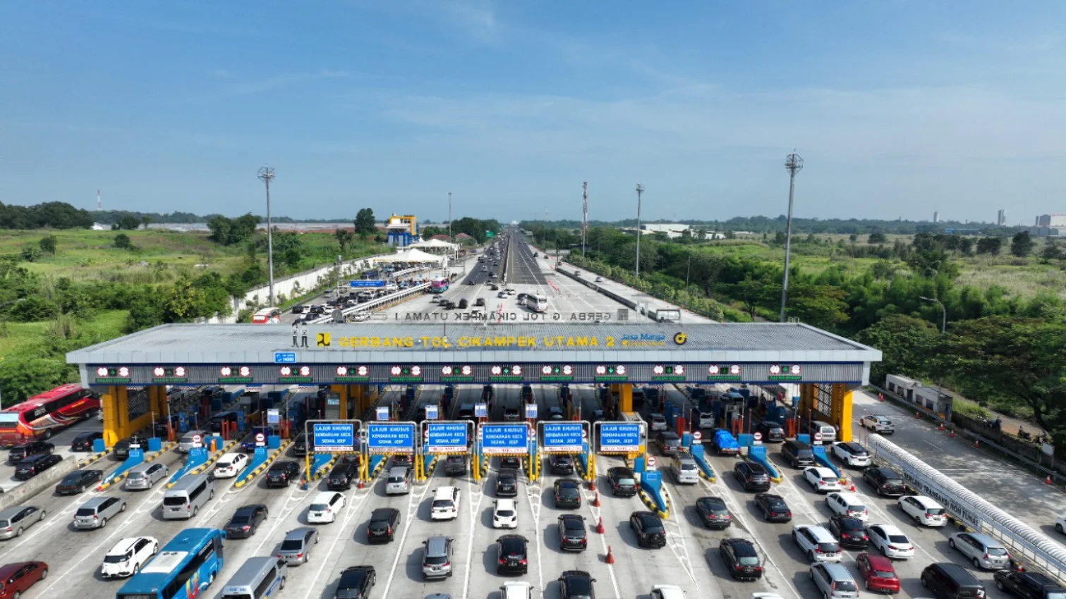 One Way dan Contraflow Diterapkan di Tol Semarang ABC hingga Jakarta-Cikampek
